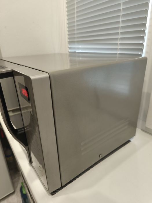 Мікрохвильова піч Samsung