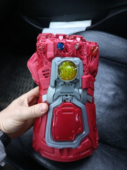 Rękawica Thanosa Thamos Marvel