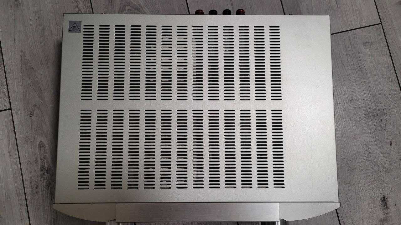 Marantz PM7003 (сірий та чорний) стан нового