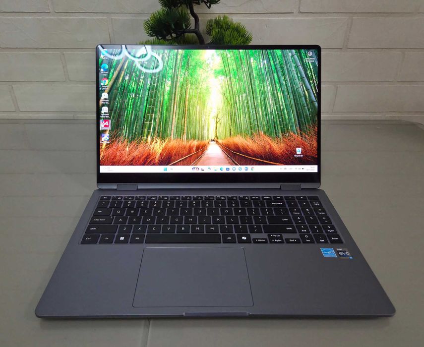 Samsung Galaxy Book 4 360 (15.6',16GB,Core7,512 SSD)