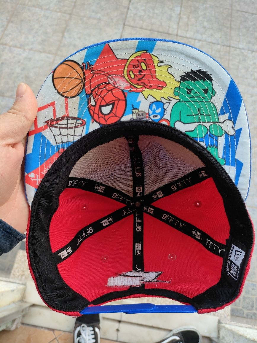 Chapéu snapback Marvel x Tokidoki