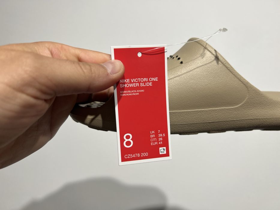 Тапочки Nike Victori ONE SHOWER SLIDE CZ5478-200