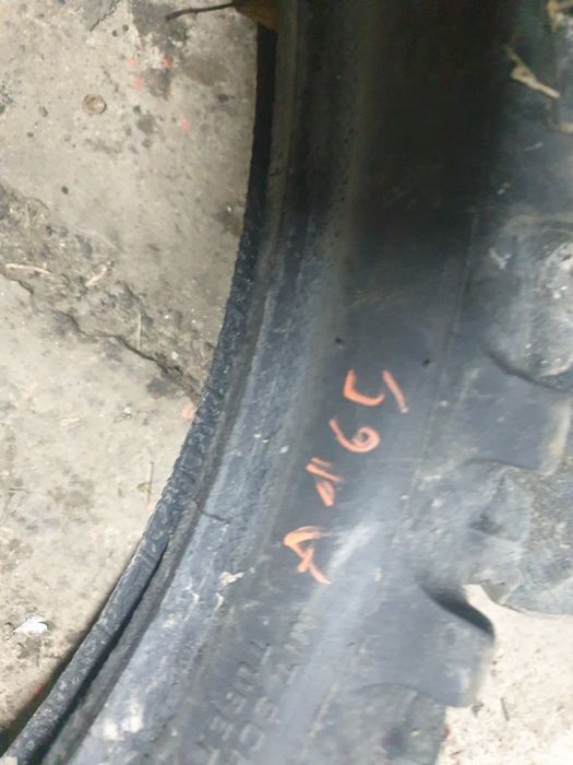 Opona nr a165 Metzeler 6days extrem  90/90-21 przod przednia cross end