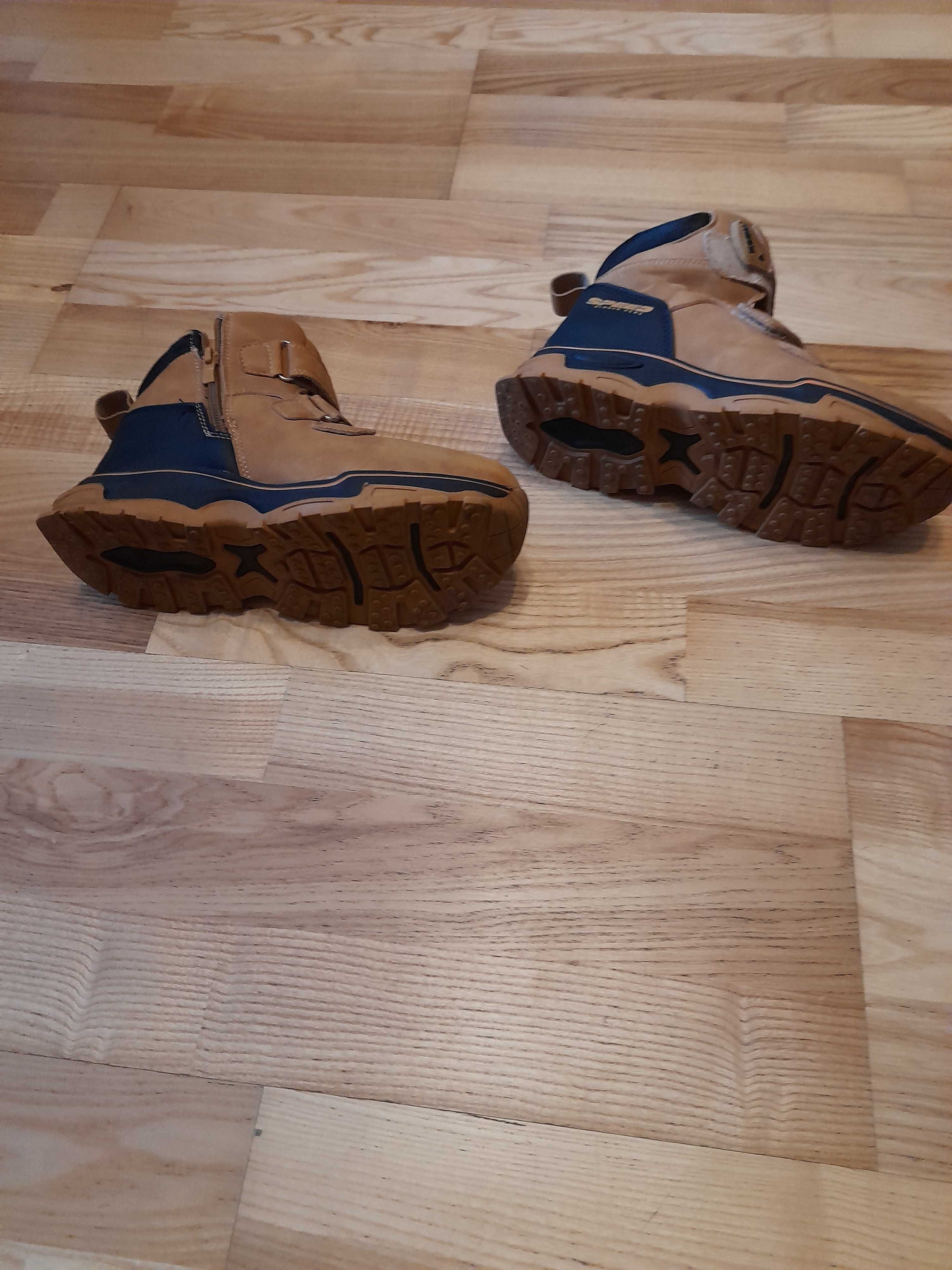 Sprzedam buty zimowe 36