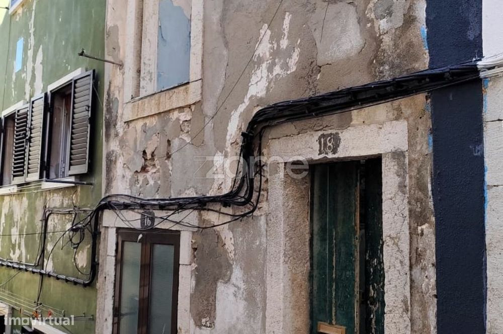Apartamento T1 para remodelação total
