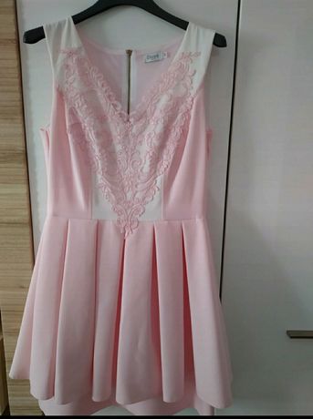 Różowa sukienkaa