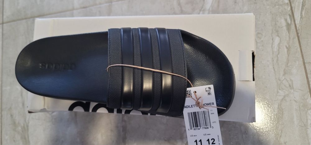 Продам шльоки адідас
