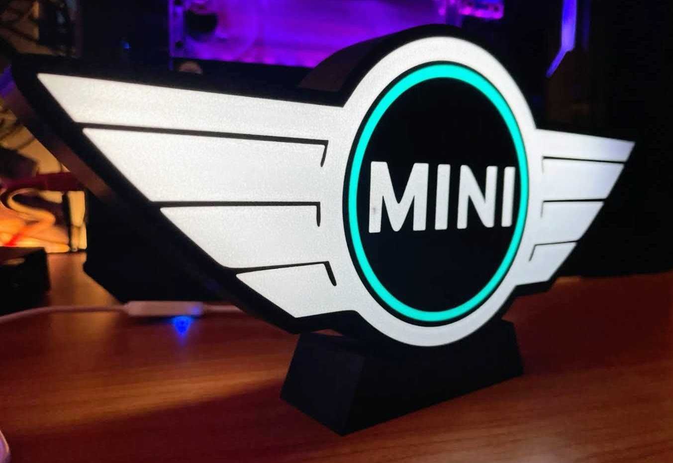 Candeeiro Mini Luminária luz de presença com tomada e ligação USB.