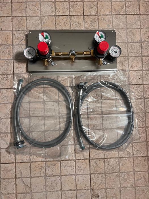 kit redutor co2 para duas garrafas com mangueiras