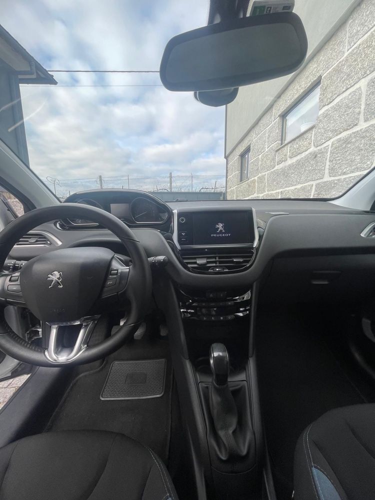 Peugeot 208 Allure 1.2 VTI 82
