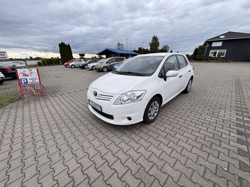 Toyota Auris czysta i zadbana