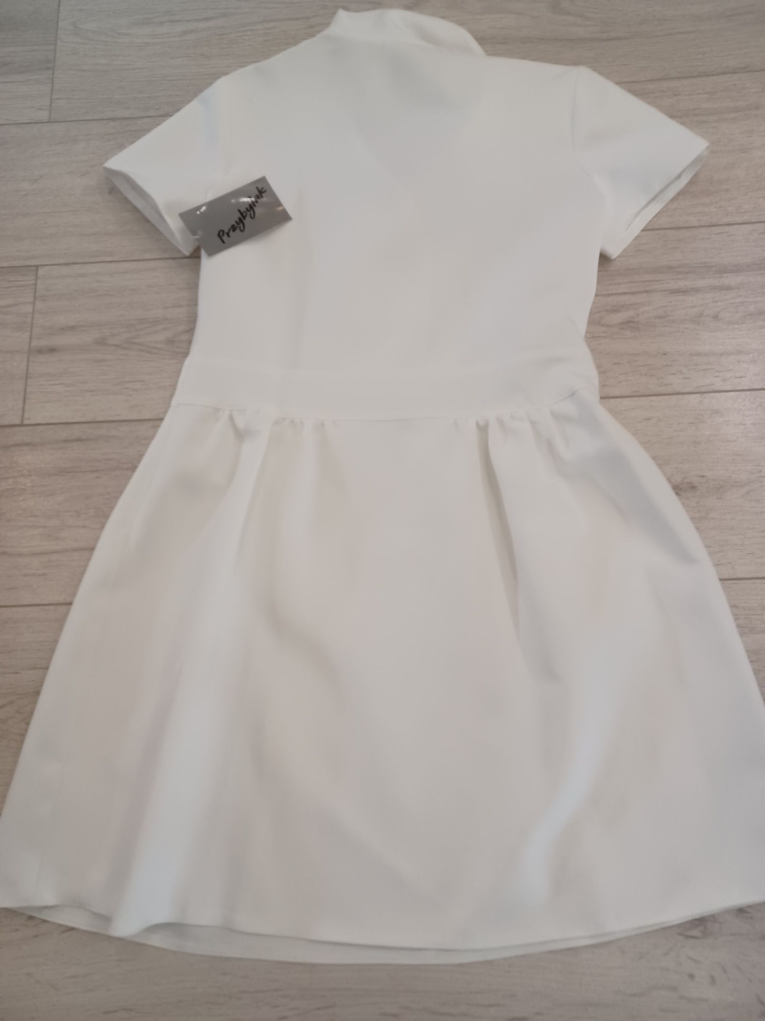 Sukienka dla dziewczynki Biała idealna na uroczystość