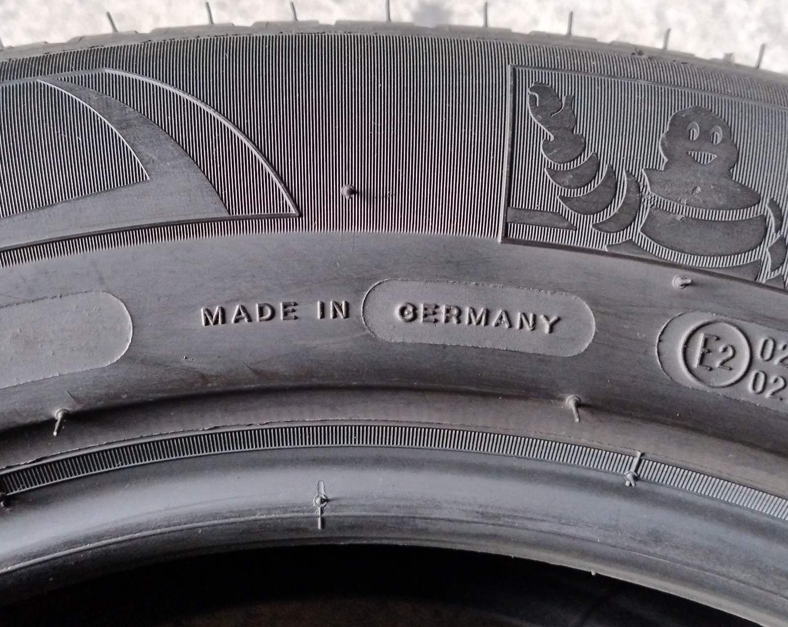 Шини літні R17 215/60 Michelin Primacy 3