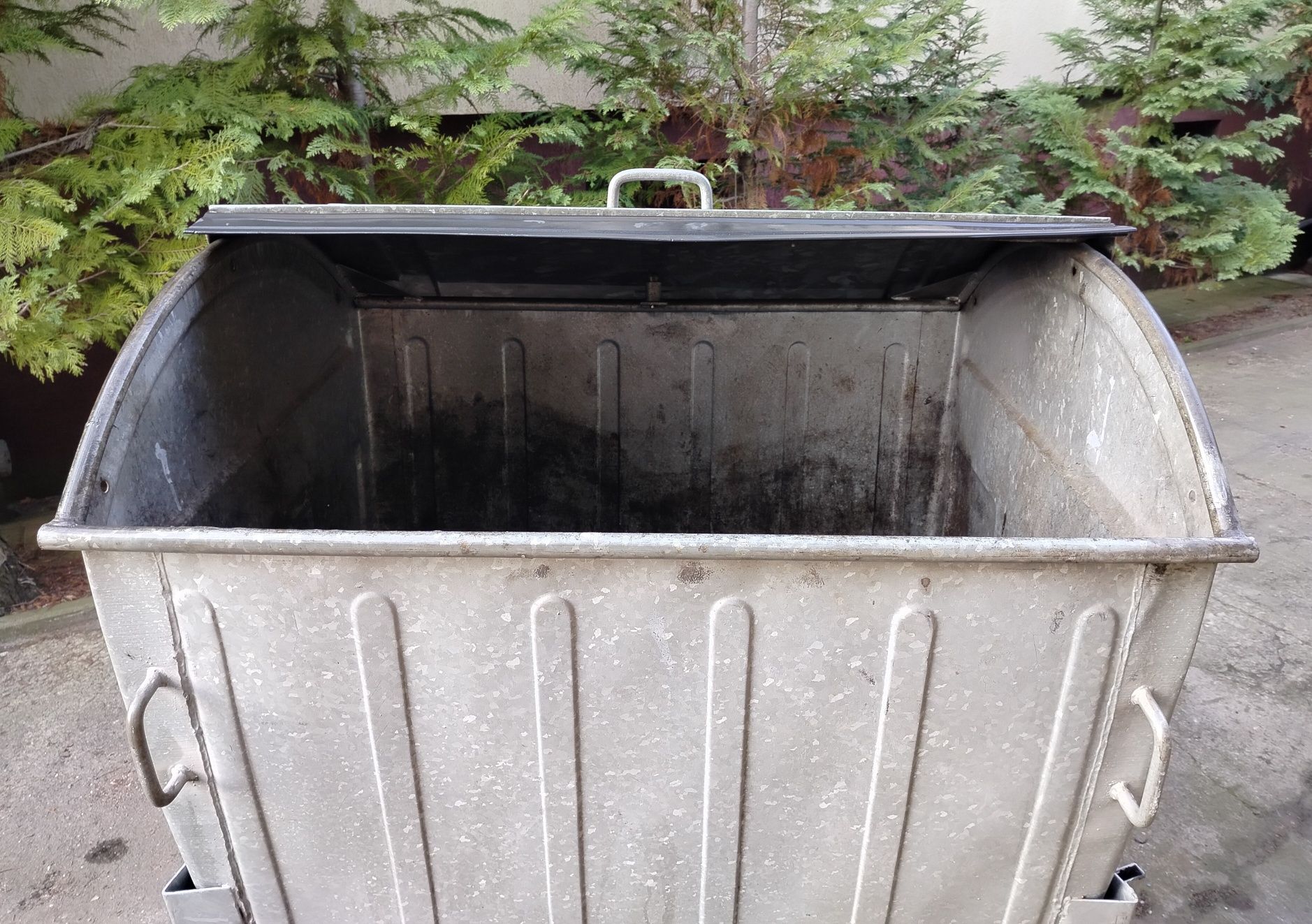 Pojemnik kosz kontener śmietnik ocynkowany 1100l