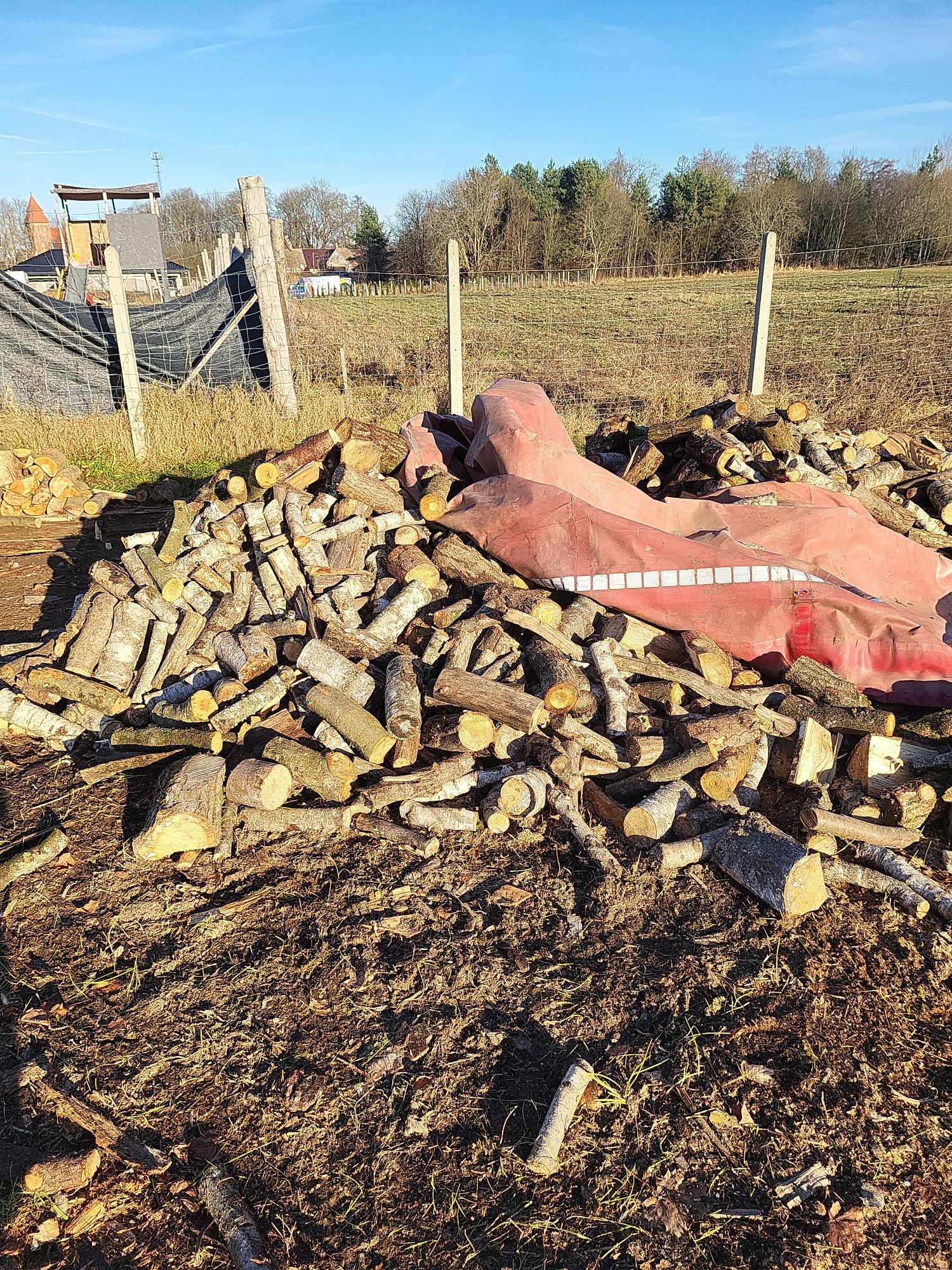 Drewno opałowe 900zl całe auto buk dąb sosna mieszane suche