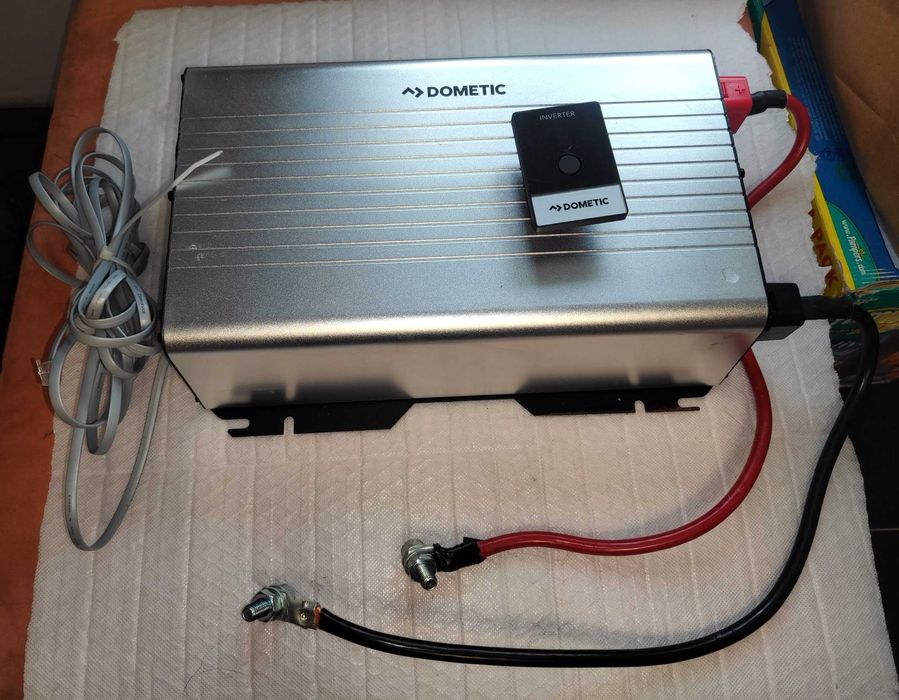 PRZETWORNICA DOMETIC DSP 2012 12V pełen sinus  2000W