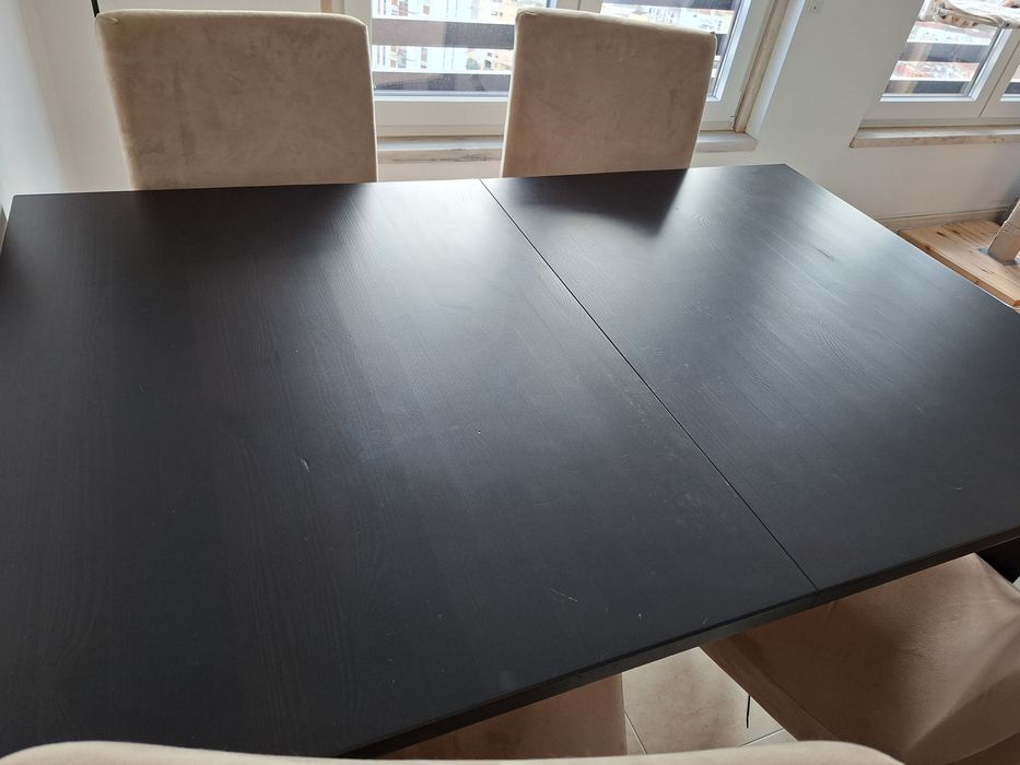 Mesa STORNAS extensível com 4 cadeiras HENRIKSDAL