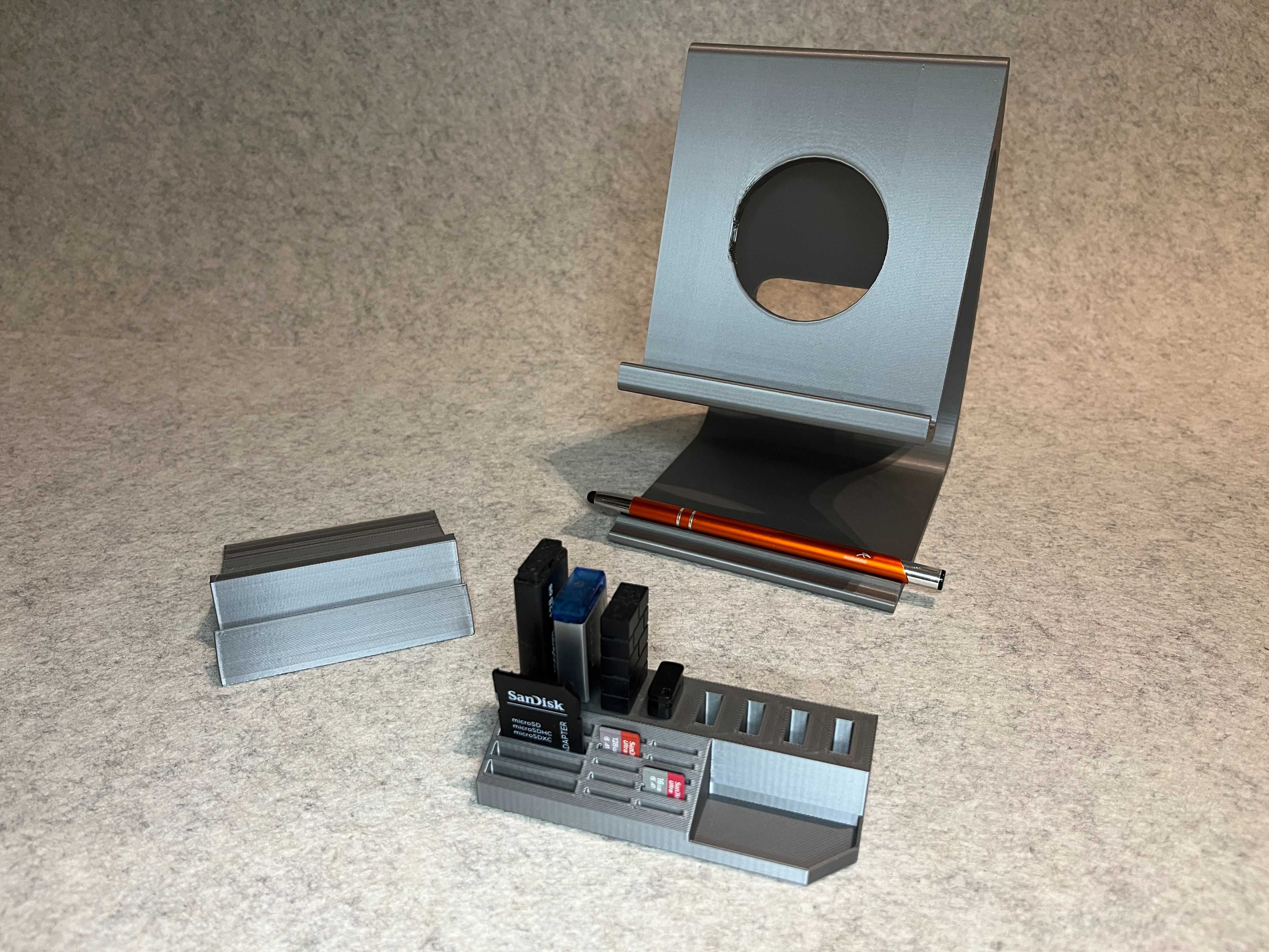 Zestaw stojakow na tablet, telefon, pendrive USB, MicroSD