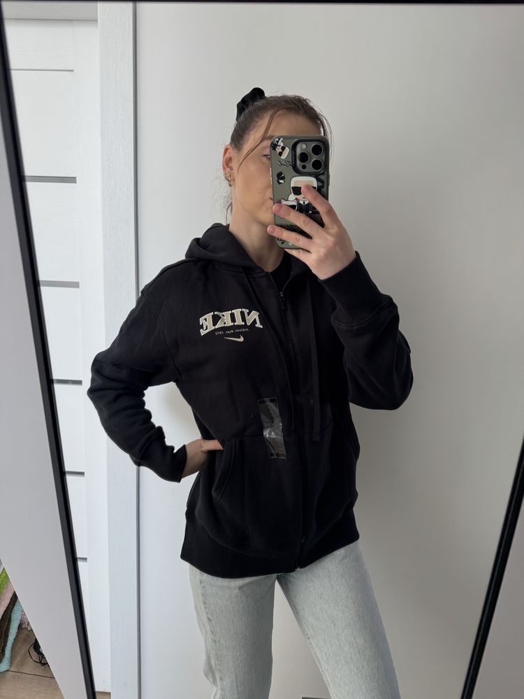 Bluza czarna Nike z kapturem nowa z metką