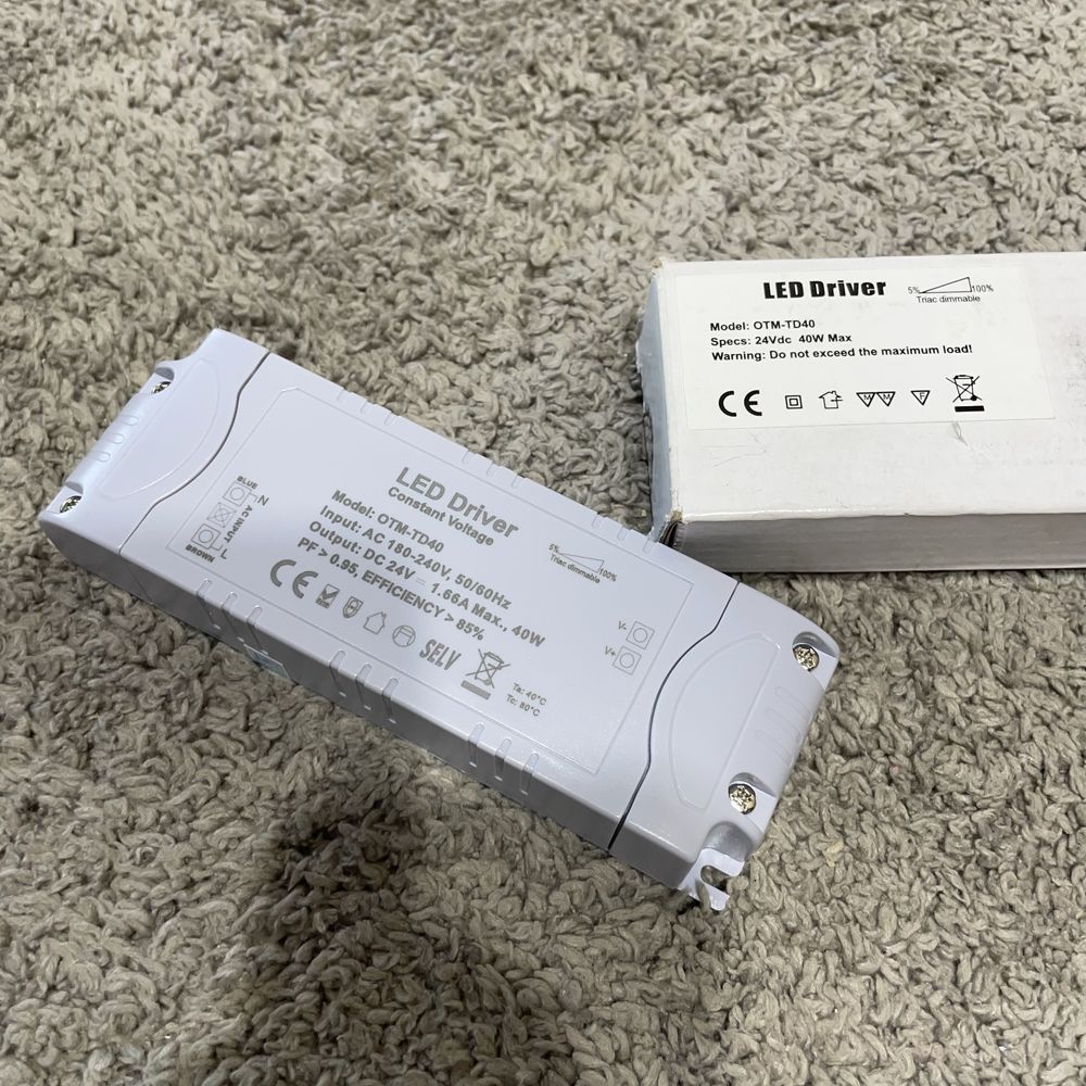 Zasilacz do LED REYLAX Transformator LED Ściemnialny 24V 40W (22)
