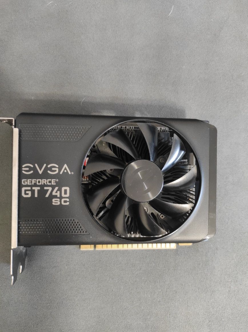 Видеокарта EVGA GeForce GT 740 SC