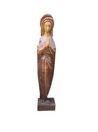 Drewniana figurka Matki Boskiej