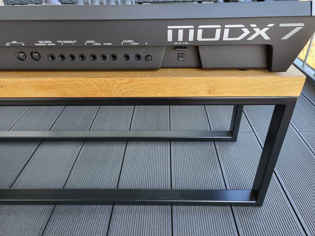Yamaha MODX7 + pokrowiec