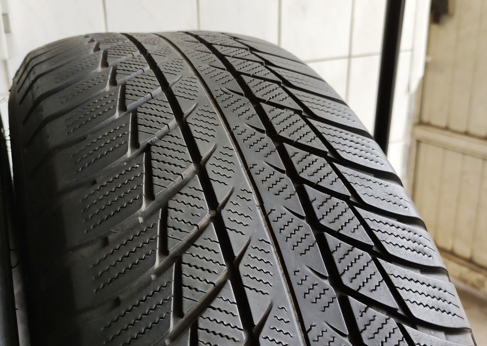 1x 225/60R18 Bridgestone Blizzak LM001 104H 5,1mm RunFlat