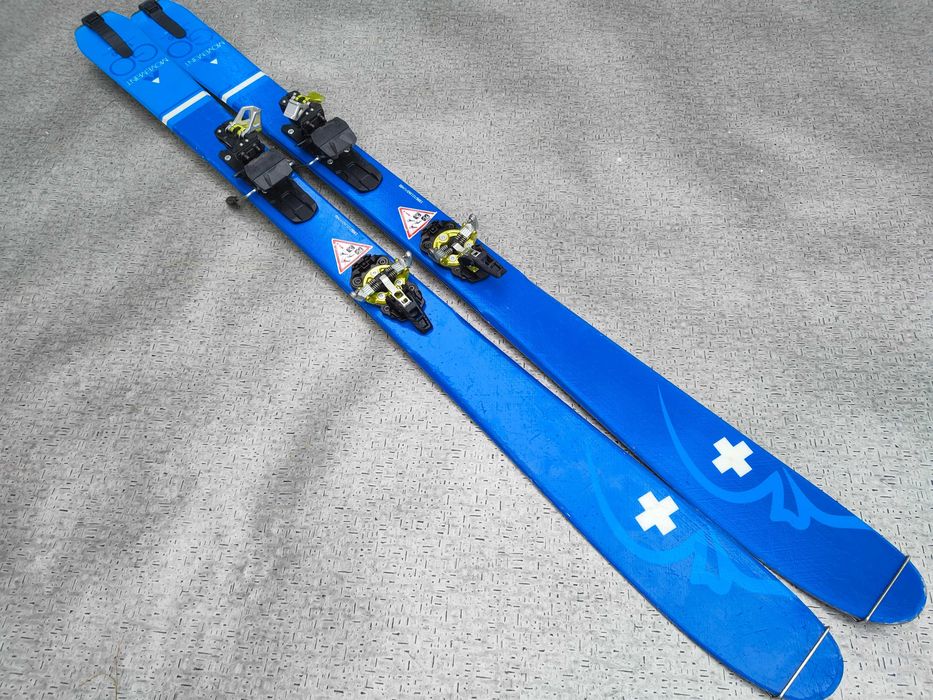 Dobre, niskie skitoury MOVEMENT GO 146 cm + Piny DYNAFIT i foki