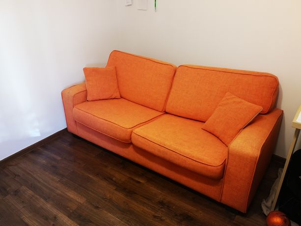 Solidna kanapa 3-osobowa z funkcją spania.