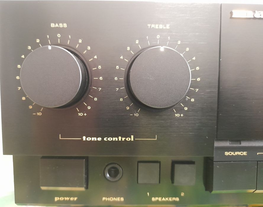 Amplificador "Marantz"