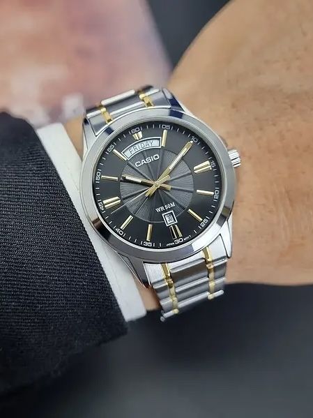 Годинник чоловічий Casio MTP-1381G-9A Оринінал Гарантія Часы Касио