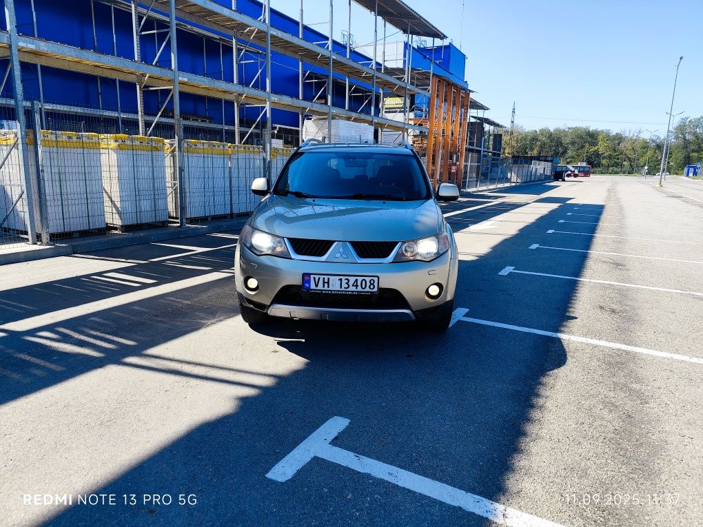 Митсубиси Аутлендр 2.0 TDI 7 мест
