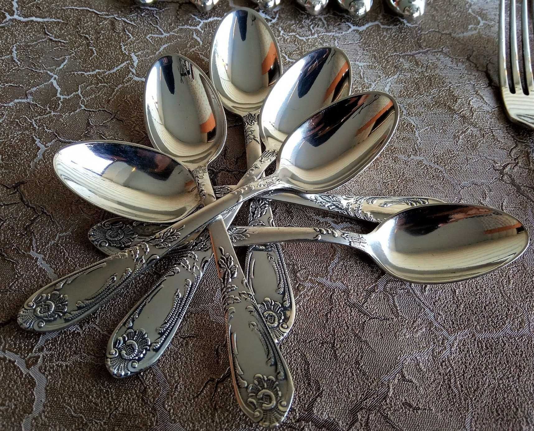 Ложки вилки ножи , покрыт серебром набор 42 прибора времен СССР.