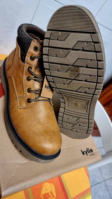 Botas de Couro Homem Novas!  Tamanho "42"