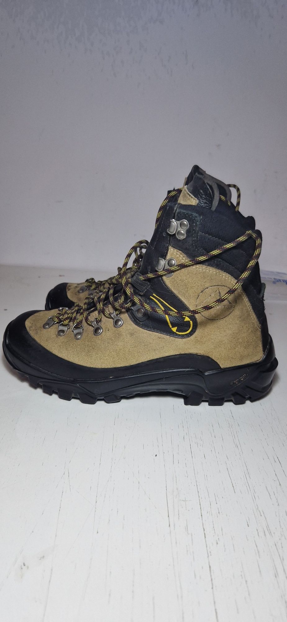 La Sportiva 43 1/2