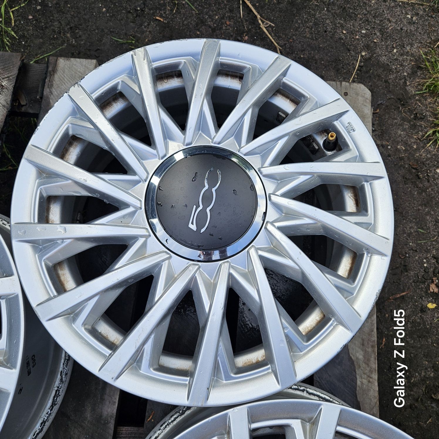 Alufelgi 15 Fiat 500 Panda Fiorino Qubo Doblo 4x98 ET35