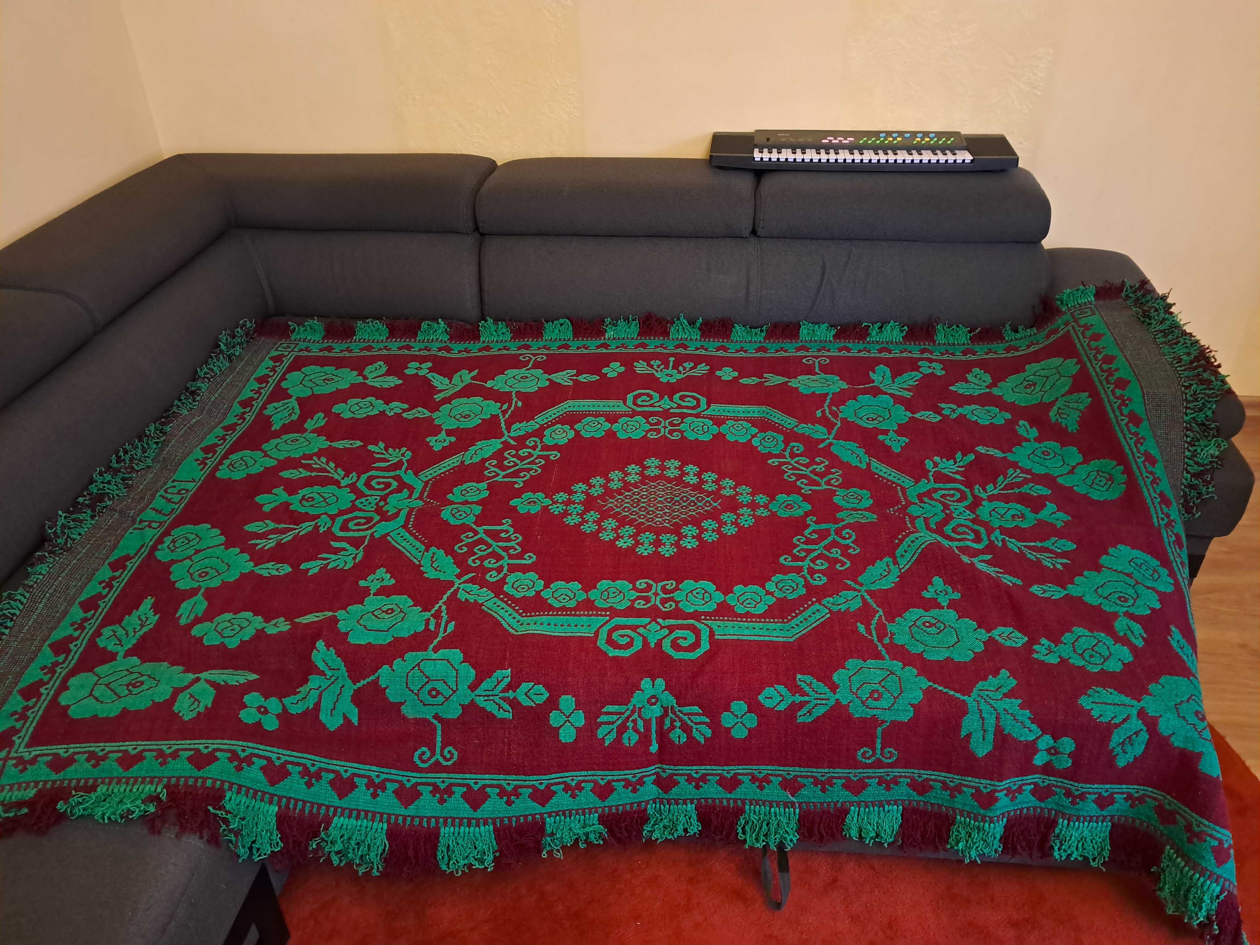 Dywany tkackie z wełny owczej, nieuzywane
