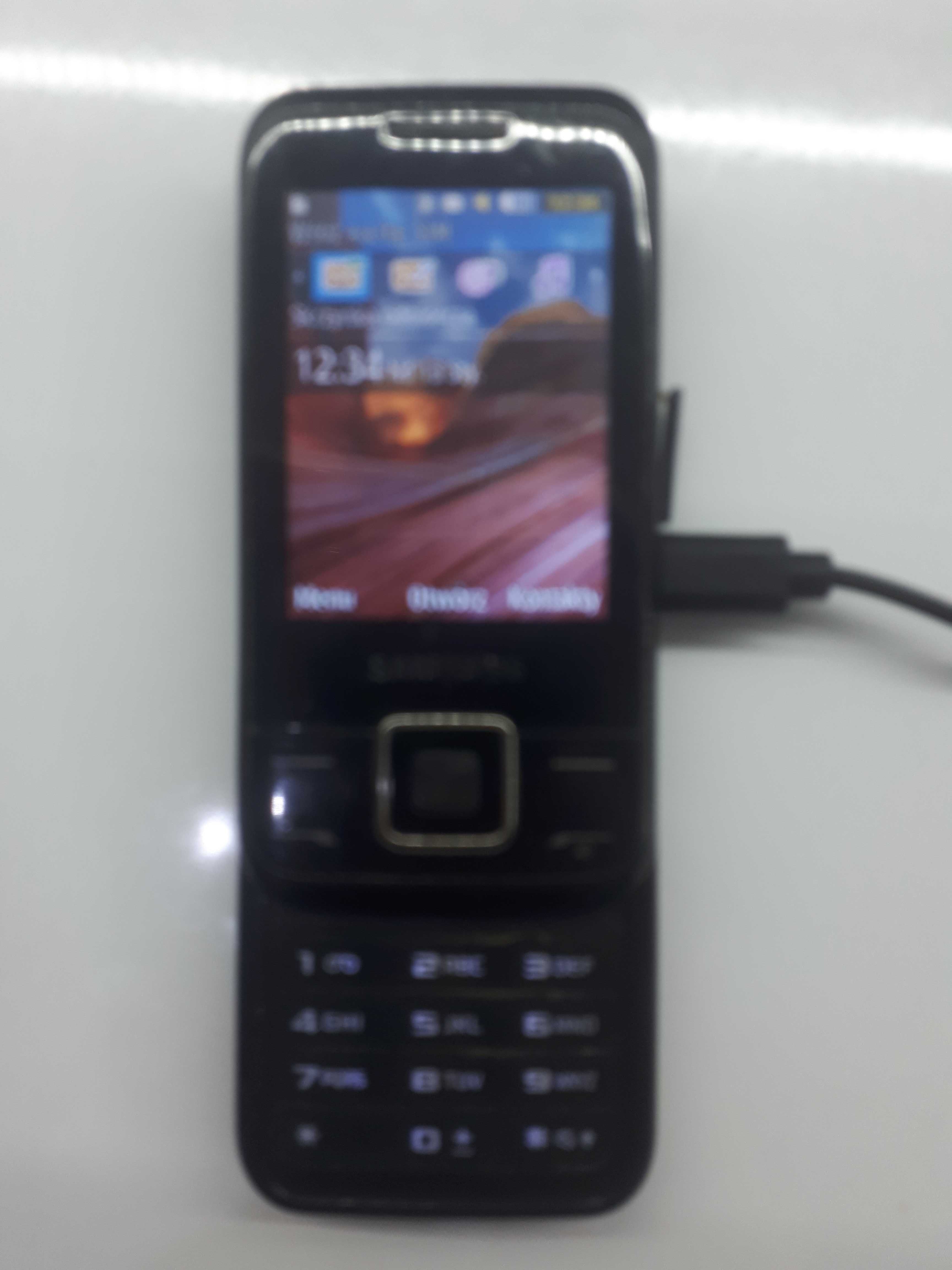 Telefon komórkowy Samsung GT-E2600