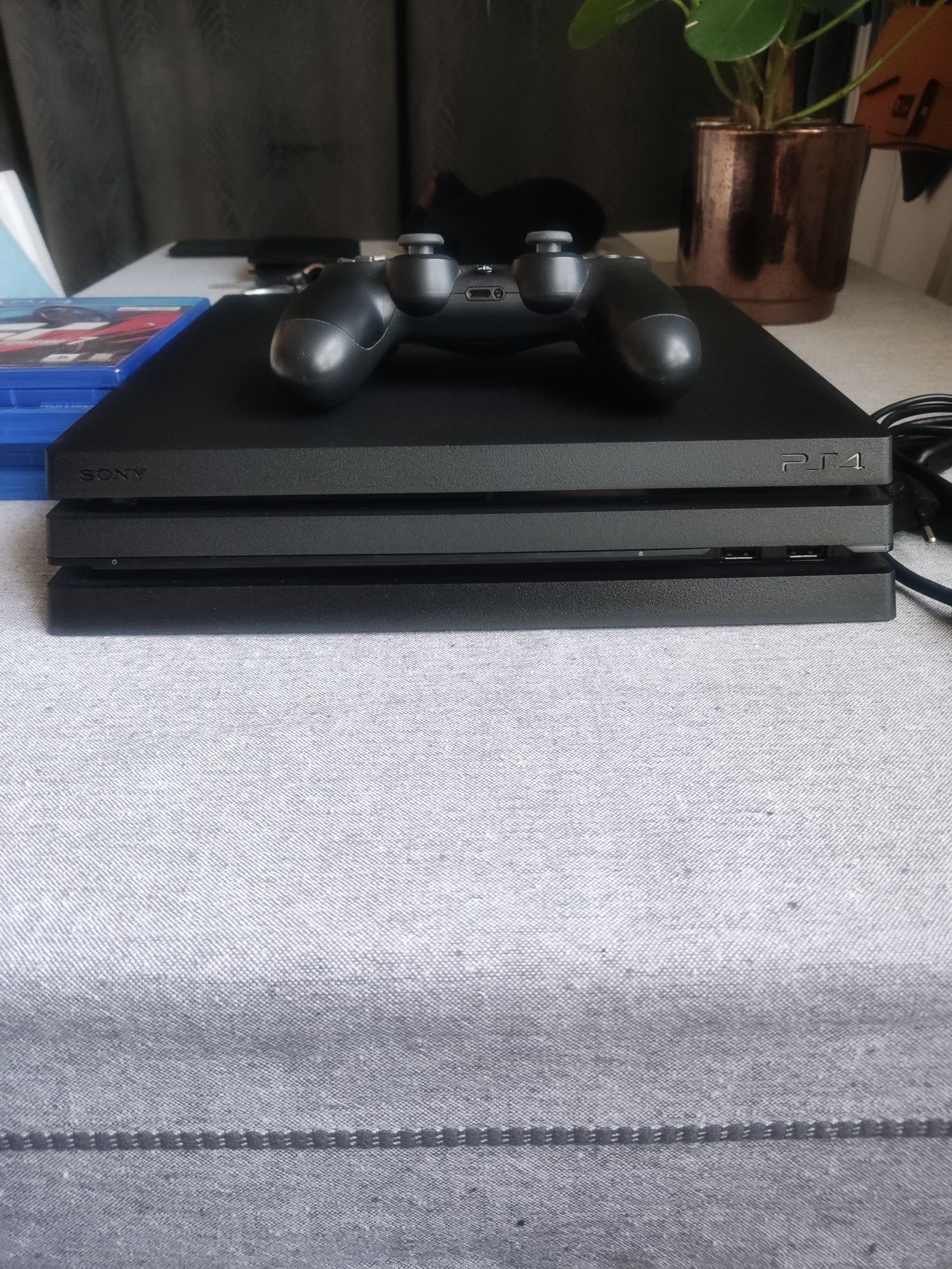 Sony PlayStation 4 Pro. PS4 Pro. Stan bardzo dobry. Ubezpieczenie.