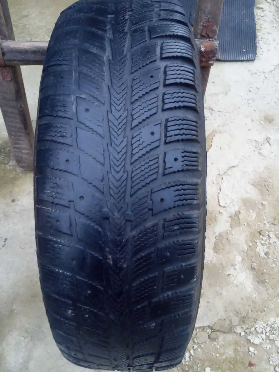 Продам колесо в сборе 175/70 R13 82T