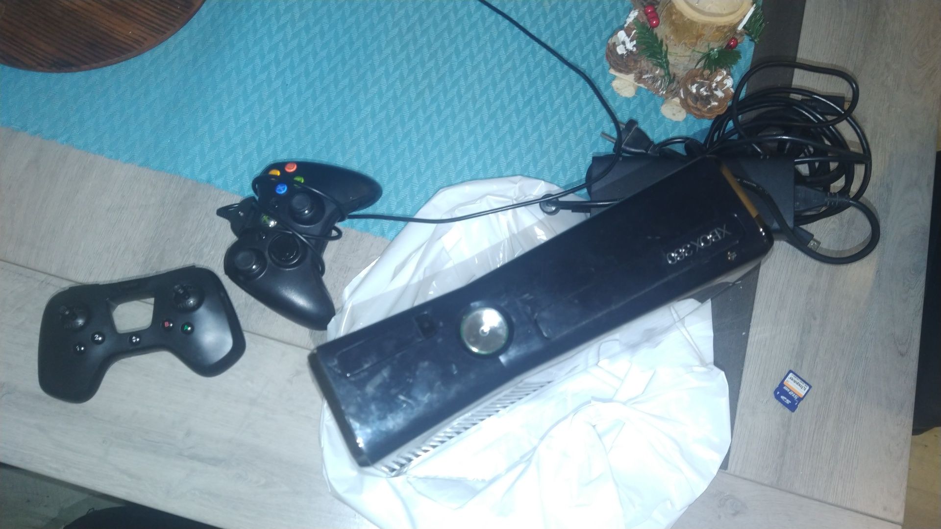 Xbox 360 Slim 240g