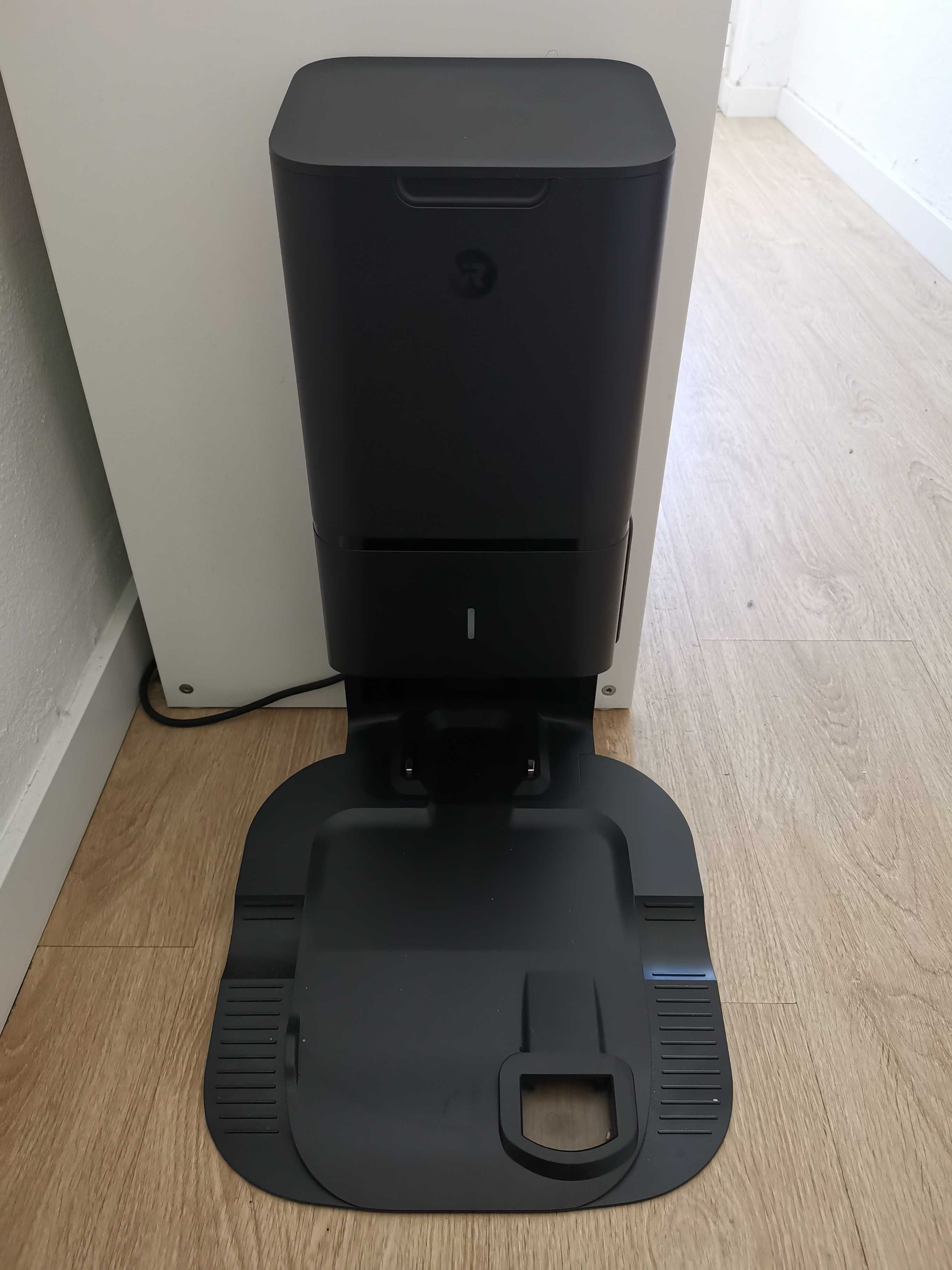 Aspirador robô (IRobot - Romba I7 +)