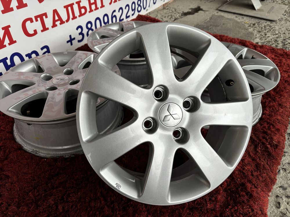 Original Mitsubishi Colt Galand Lancer R16 4x114,3