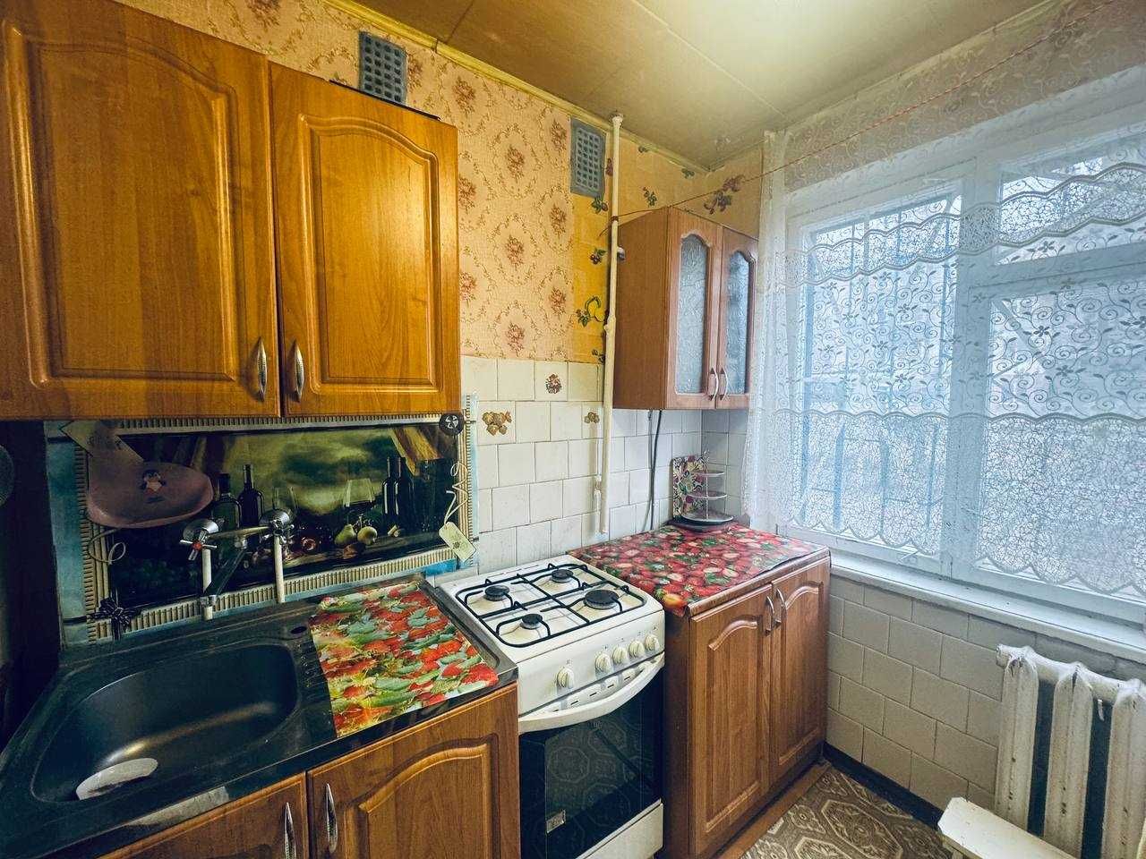 Продаємо 3-кімн квартиру по Володимира Великого Космонавтів