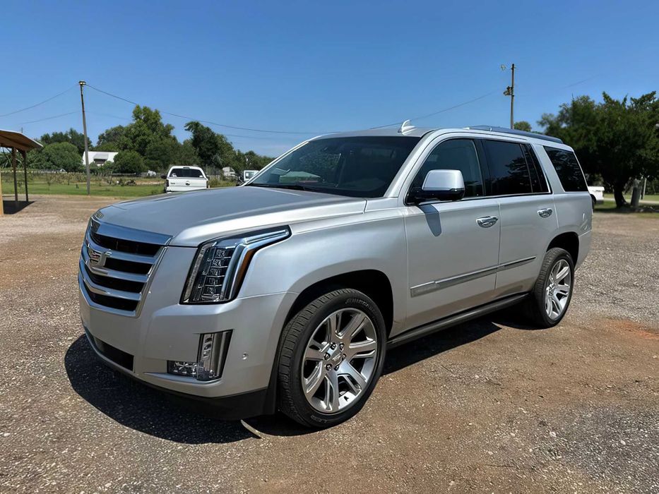 Cadillac Escalade      2017