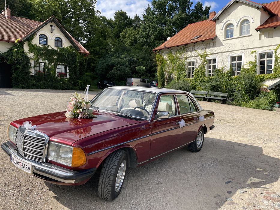 Piekny Klasyczny Mercedes W123 Auto do ślubu