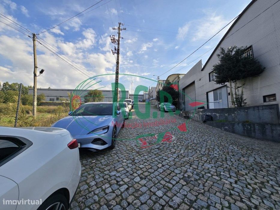 ARMAZÉM 1.100m2