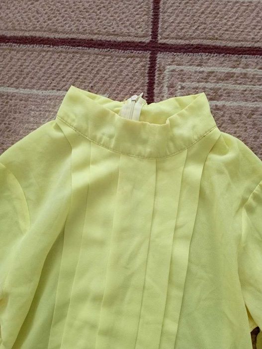 Жіноча кофтинка.