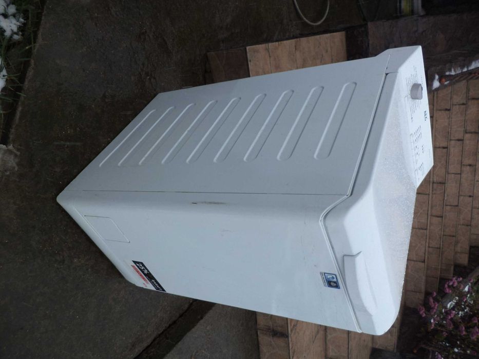 Пральна машинка пралка AEG